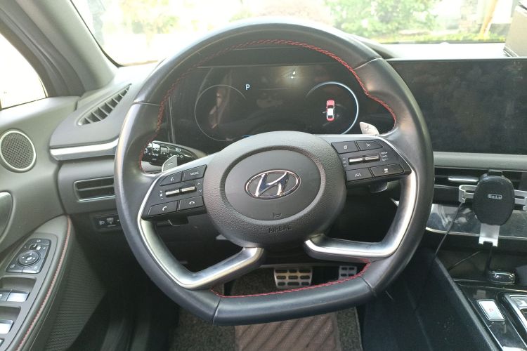 Hyundai Sonata (Imported) 2023 car image #12