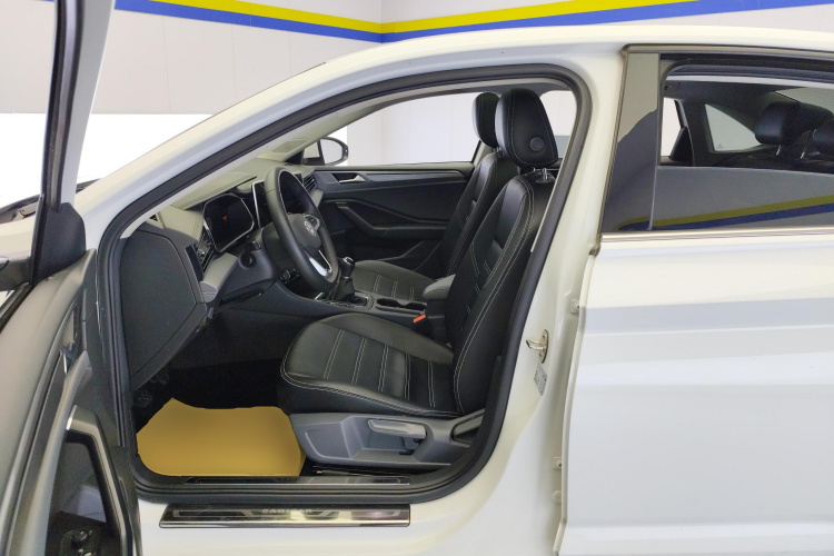 Volkswagen Sagitar 2022 immagine di auto #12