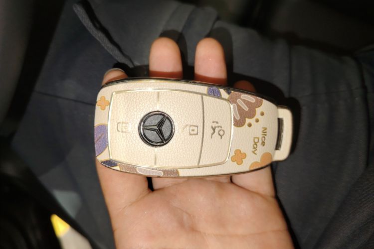 Mercedes-Benz GLB Class 2022 #12 Mercedes-Benz GLB Class 2022 car image #12