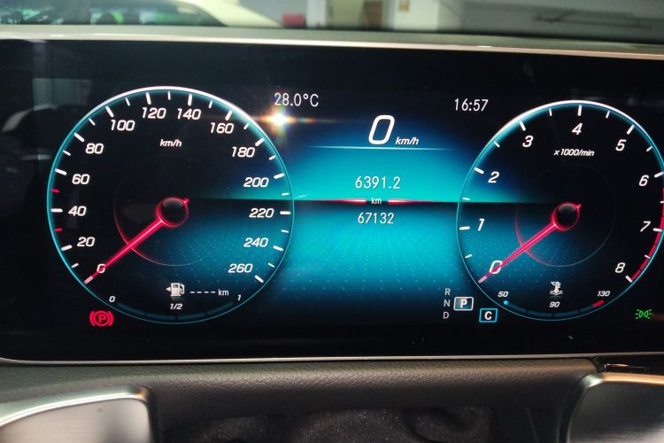 Mercedes-Benz GLB Class 2020 #12 Mercedes-Benz GLB Class 2020 car image #12