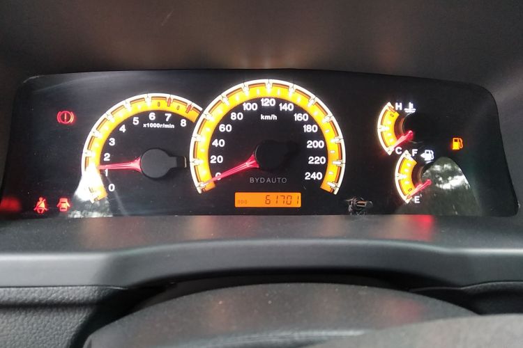 BYD F3 2017 car image #12