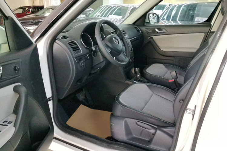 Skoda Yeti (Imported) 2016 car image #12