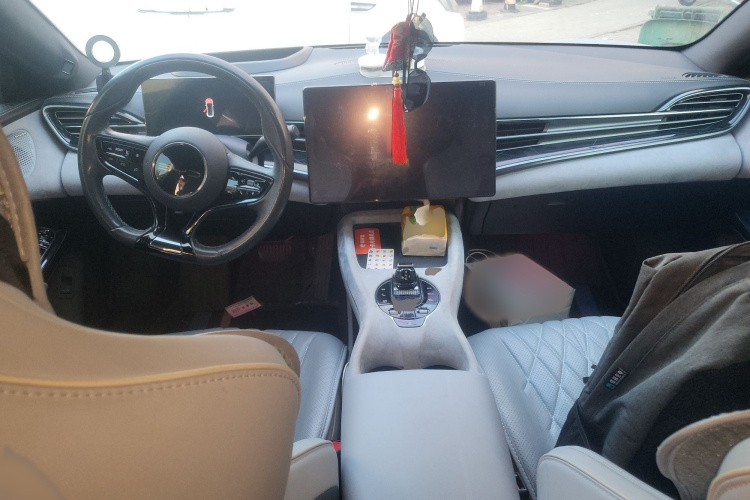 BYD Seal 2023 immagine di auto #12