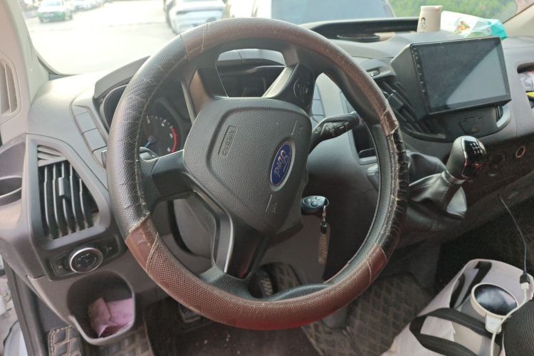 Ford Transit 2021 car image #12