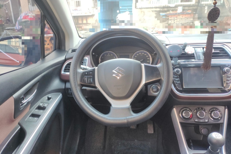 Suzuki SX4 S-CROSS 2018 imagem de carro #12