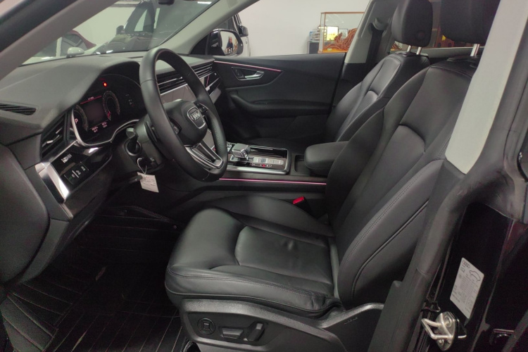 Audi Q8 2021 #12 Audi Q8 2021 car image #12