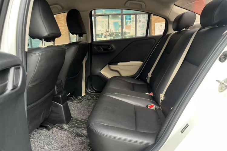 Honda City 2016 изображение автомобиля #12