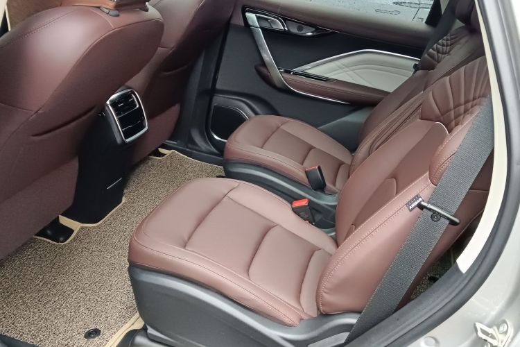 GEELY JiaJi New Energy 2021 car image #12