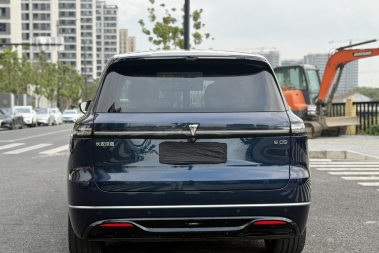 Deepal S09 2025 car image #12