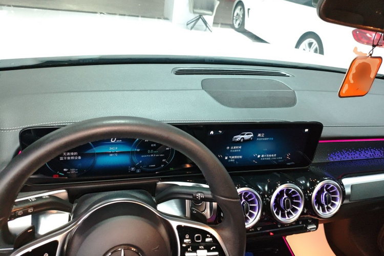 Mercedes-Benz EQB Class 2022 #12 Mercedes-Benz EQB Class 2022 car image #12