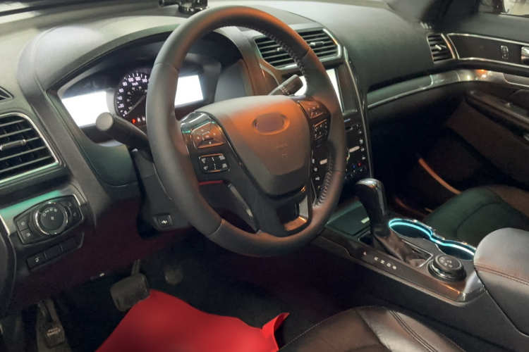 Ford Explorer (Imported) 2015 #12 Ford Explorer (Imported) 2015 car image #12