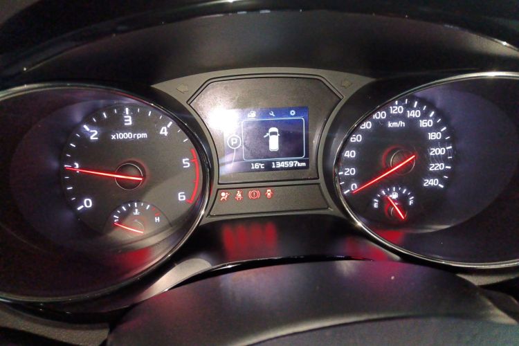 Kia Carnival (Imported) 2018 car image #12