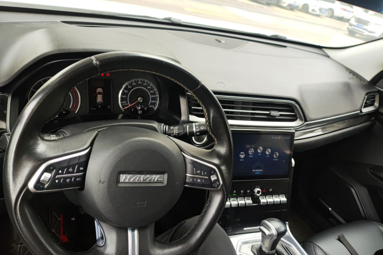 Haval F5 2018 car image #12