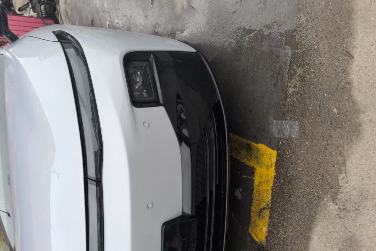 零跑汽车 零跑B01 2025 汽车图片 #12