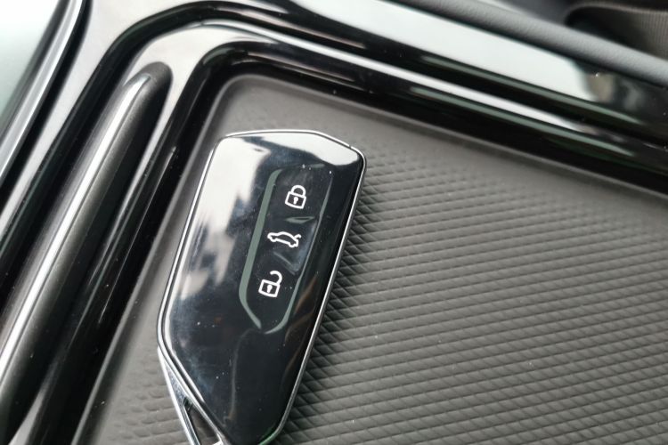 Volkswagen ID.4 Crozz 2021 car image #12