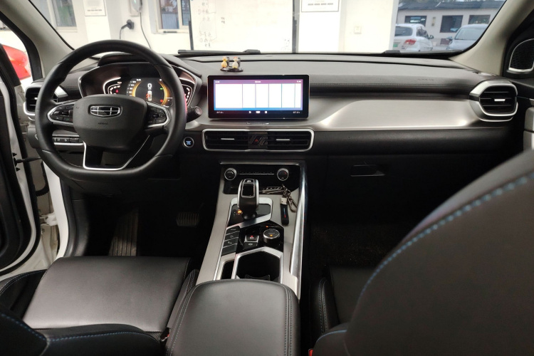 GEELY Coolray New Energy 2021 car image #12