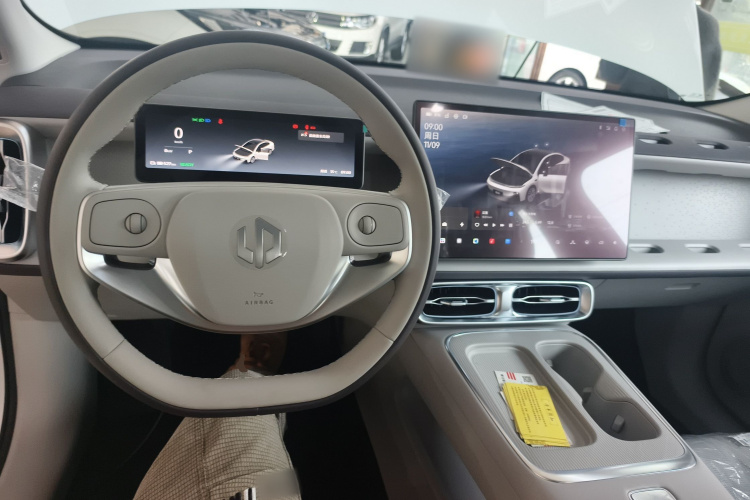 零跑汽车 零跑B01 2025 汽车图片 #12