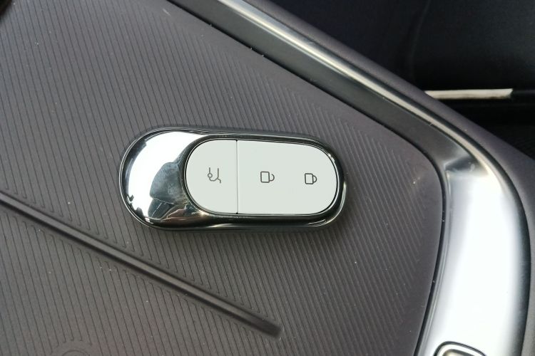 零跑汽车 零跑B10 2025 汽车图片 #12