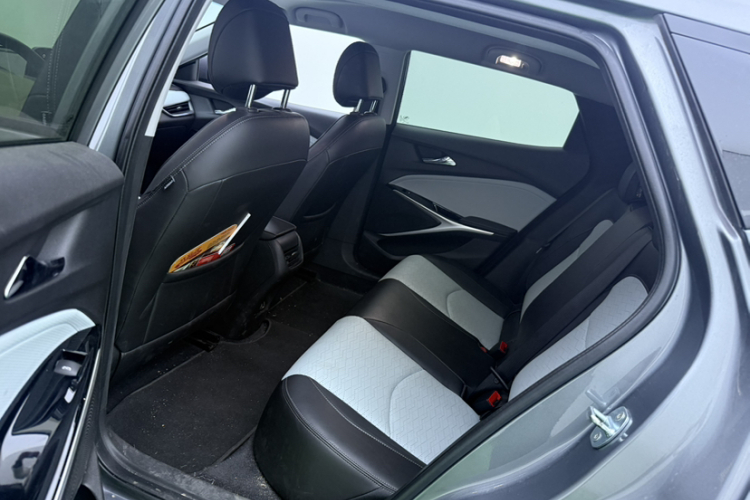 Chevrolet Charm 2021 car image #12