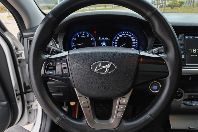 Hyundai Mistra 2017 immagine di auto #12