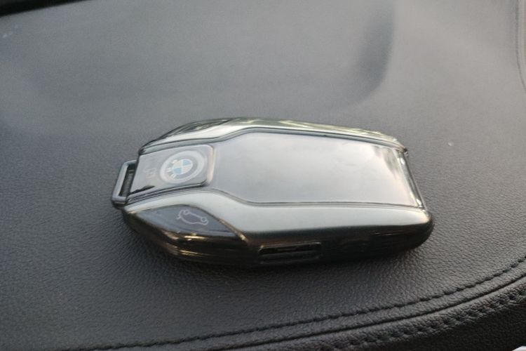 BMW M5 New Energy 2019 car image #12