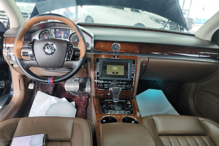 Volkswagen Pheaton 2016 imagen de coche #12