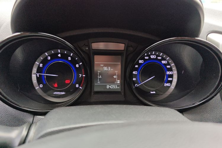 Changan CS15 EV 2016 #12 Changan CS15 EV 2016 car image #12