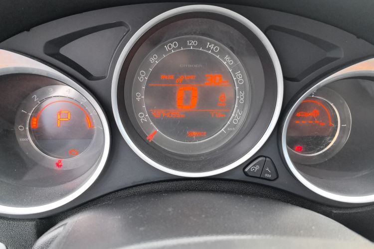 Citroen C4L 2015 image de voiture #12