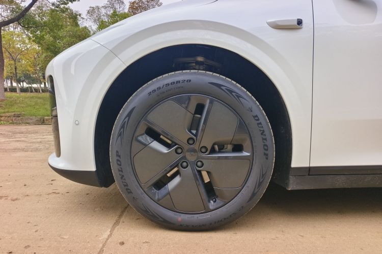 Li i6 2025 صورة سيارة #12