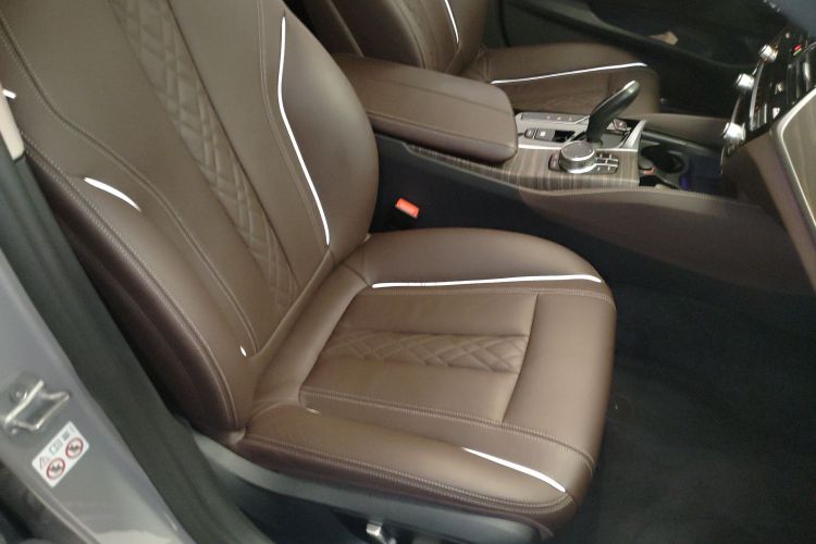 BMW M5 New Energy 2019 car image #12