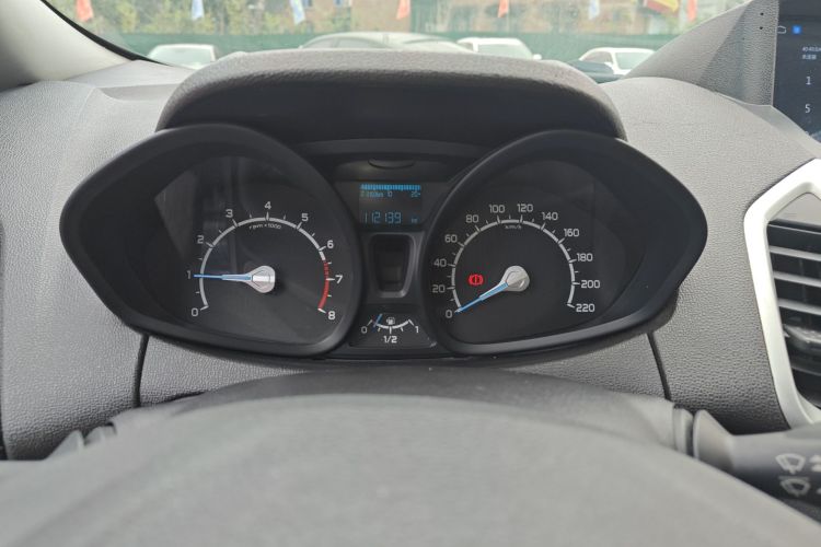 Ford EcoSport 2016 изображение автомобиля #12