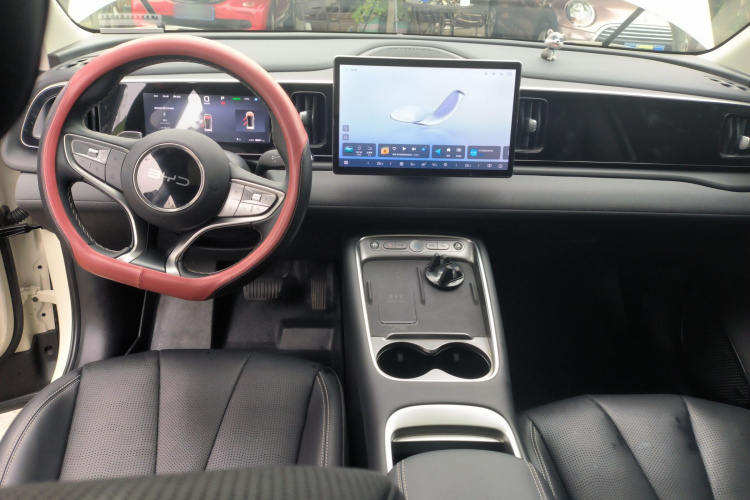 BYD Sea Lion 05 EV 2025 #12 BYD Sea Lion 05 EV 2025 car image #12