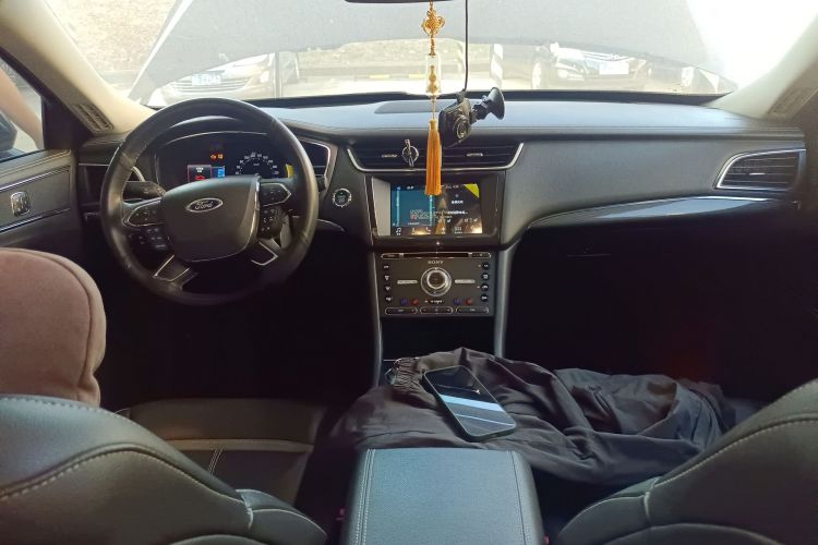 Ford Taurus 2016 car image #12