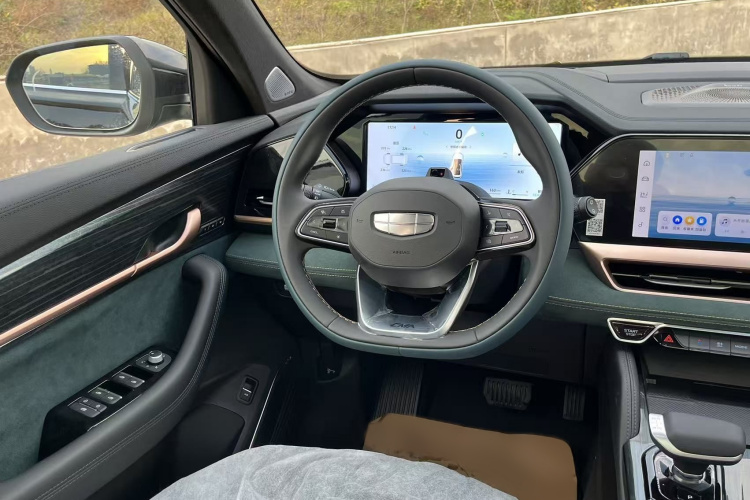 GEELY Monjaro MHEV 2025 #12 GEELY Monjaro MHEV 2025 car image #12