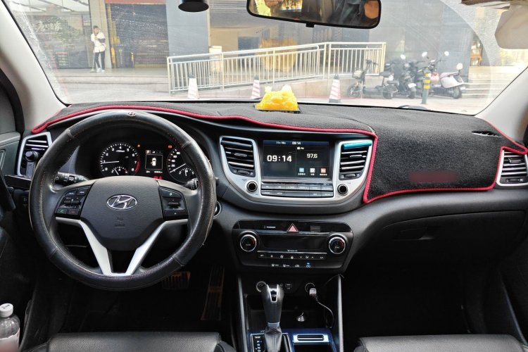 Hyundai Tucson (Imported) 2016 #12 Hyundai Tucson (Imported) 2016 car image #12