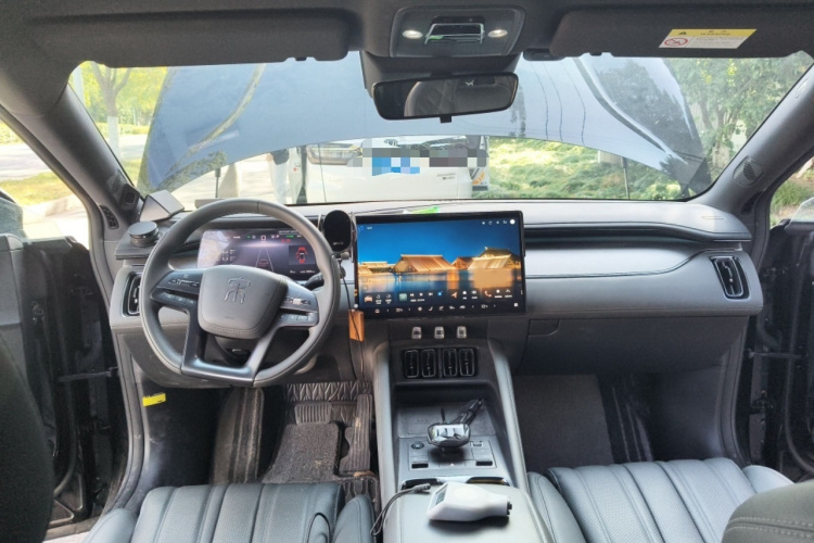 BYD SongL EV 2024 #12 BYD SongL EV 2024 car image #12