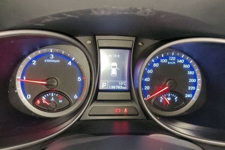 Hyundai Grand Santa Fe 2017 #12 Hyundai Grand Santa Fe 2017 car image #12