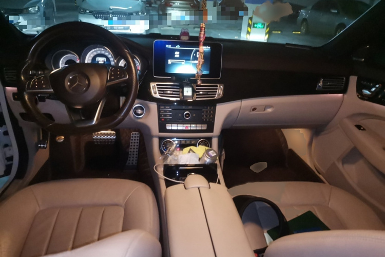 Mercedes-Benz CLS Class 2017 car image #12