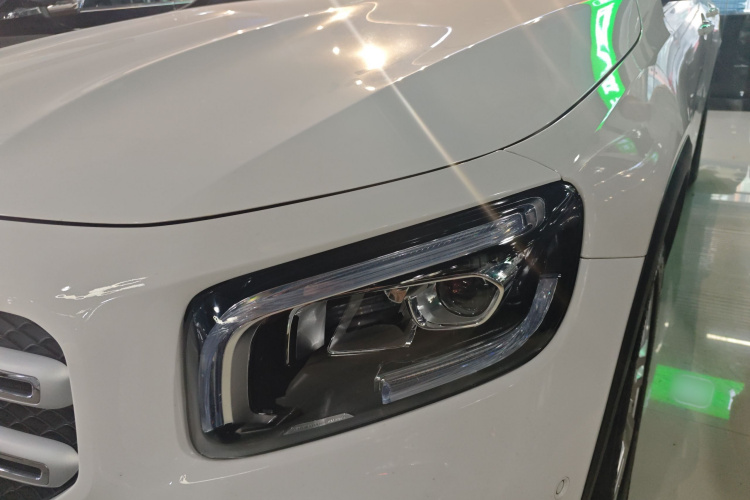 Mercedes-Benz GLB Class 2021 immagine di auto #12