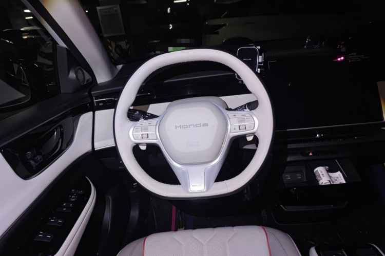 Honda e:NS2 2025 car image #12