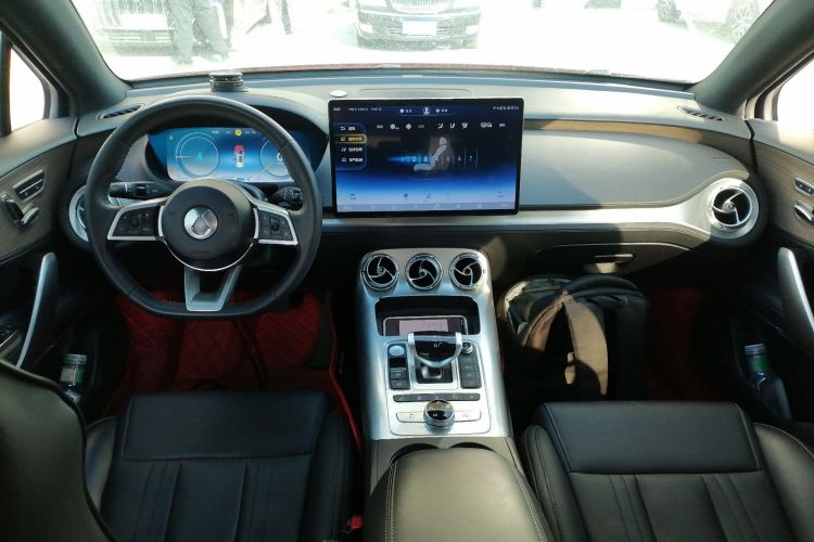 Denza X 2020 car image #12