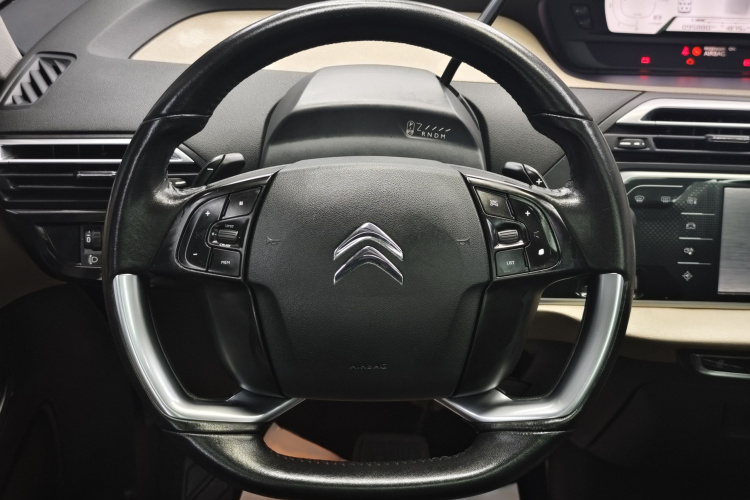 Citroen C4 PICASSO 2016 صورة سيارة #12