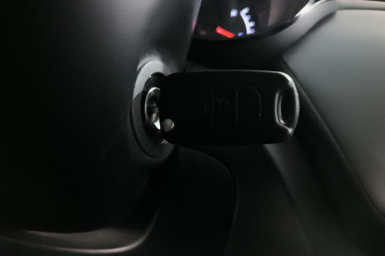 Kia K2 2016 car image #12
