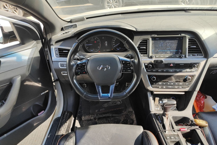 Hyundai Sonata NFC 2015 immagine di auto #12