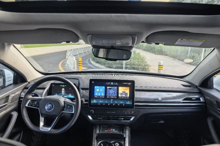 BYD Qin Pro New Energy 2018 immagine di auto #12