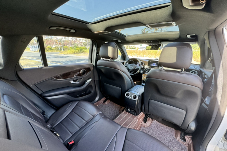 Mercedes-Benz GLC Class 2019 #12 Mercedes-Benz GLC Class 2019 car image #12