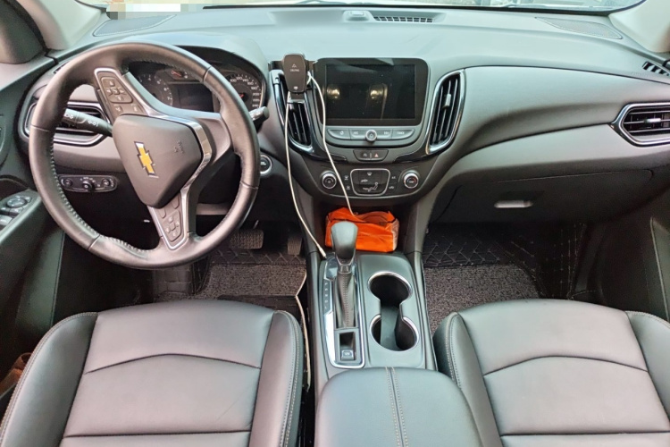 Chevrolet Equinox 2023 car image #12