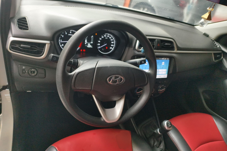 Hyundai Reina 2018 car image #12