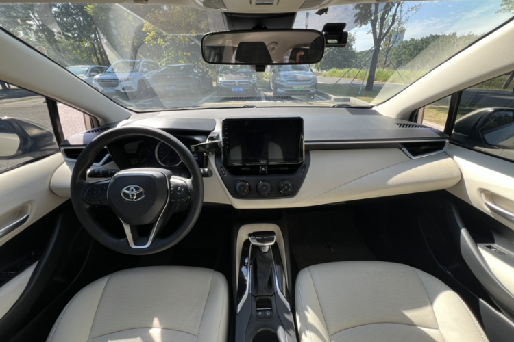 Corolla 2020 car image #12