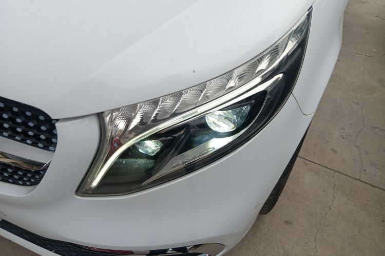 Mercedes-Benz V Class 2022 #12 Mercedes-Benz V Class 2022 car image #12